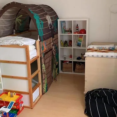Apartment Family With Parking & Train Station *